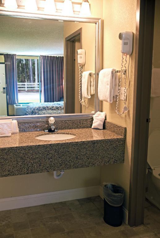 Springfield Hotel And Suites คิงส์แลนด์ ภายนอก รูปภาพ
